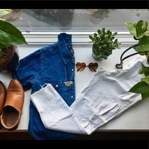 Distressed Aéropostale white jeans